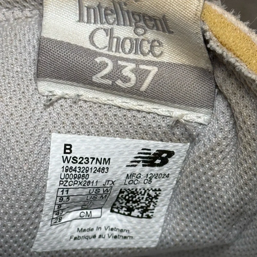 New Balance Suede and Mesh Gray Sneakers - Picture 8 of 10